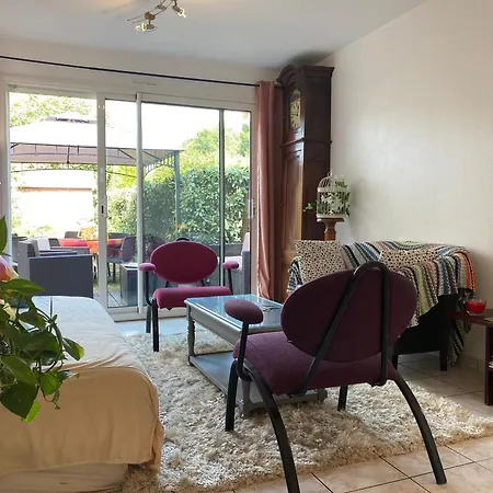 Nyaraló Maison Au Calme Avec Jardin Clos, 25 Km Des Plages, 2 Chambres, Climatisation, Wifi, Parking Securise - Fr-1-306-1225 *